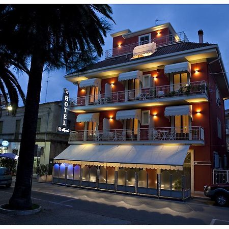 Hotel Lo Squalo Grottammare Exteriör bild