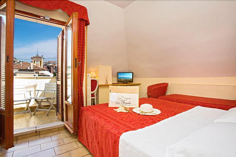 Hotel Lo Squalo Grottammare Exteriör bild
